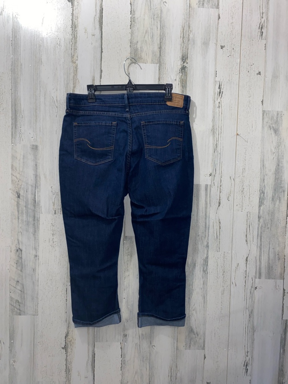 0409 Levi Strauss Signature Mid Rise Jean Capris - Picture 3 of 3